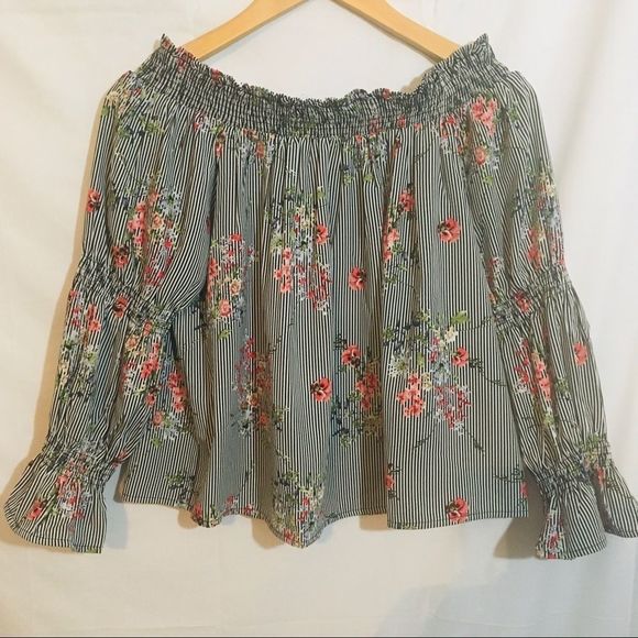 Francescas STRIPED OFF SHOULDER BELL SLEEVE TOP - Picture 3 of 8